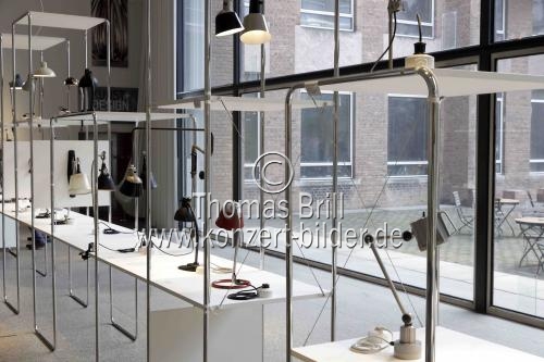 Die Ausstellung „100 Jahre lenkbares Licht – Ursprung und Aktualität beweglicher Beleuchtung“ gastiert vom 14. Januar bis 24. Februar 2019 im Museum für Angewante Kunst in Köln (&copy; Thomas Brill)