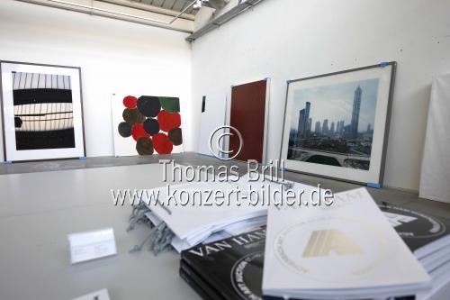 Pressekonferenz zur Achenbach Art Auction im Lager der Achenbach Kunstberatung GmbH, Düsseldorf (&copy; Thomas Brill)