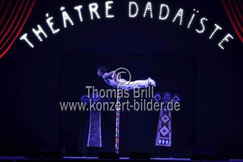 Artistikshow des sterreichischen Aktionsknstlers Andr Heller AFRIKA! AFRIKA! gastiert am 16. und 28. April 2014 in der Lanxess-Arena Kln (&copy; Thomas Brill)