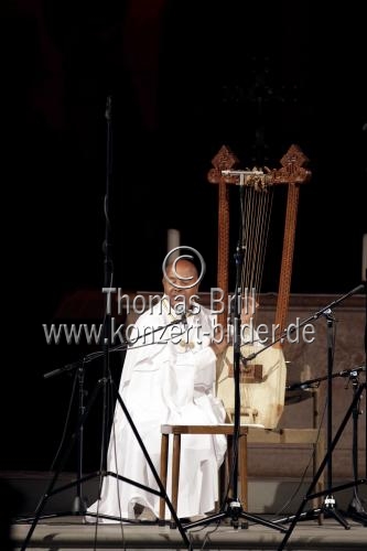 Alemu Aga aus Äthiopien gastiert mit 