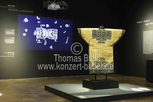 Die Ausstellung „Eine Seele in Allem – Begegnungen mit Ainu aus dem Norden Japans“ gastiert vom 5. November 2021 bis 20. Februar 2022 im Rautenstrauch-Joest-Museum Köln (&copy; Thomas Brill)