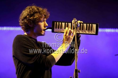 Deutsche Pop-Rock-Band AnnenMayKantereit gastiert im Rahmen des c/o pop Festivals 2017 auf ihrer 