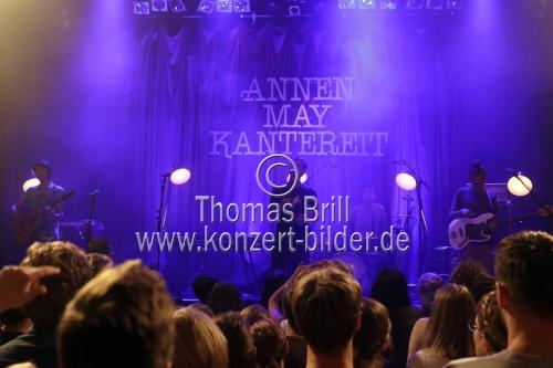 Deutsche Pop-Rock-Band AnnenMayKantereit gastiert im Rahmen des c/o pop Festivals 2015 auf ihrer 