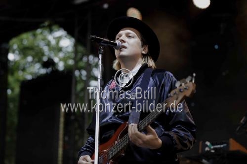 Kanadische Indie-Rockband Arcade Fire gastiert auf ihrer 