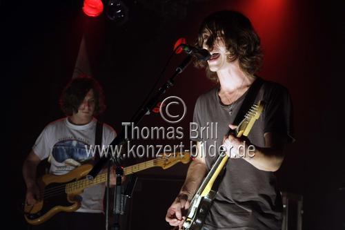 Britische Indie-Rockband Arctic Monkeys gastiert auf ihrer 