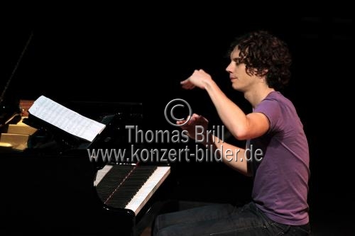 Französisches Elektro-, Klassik- und Rock-Trio Aufgang gastiert auf ihrer 