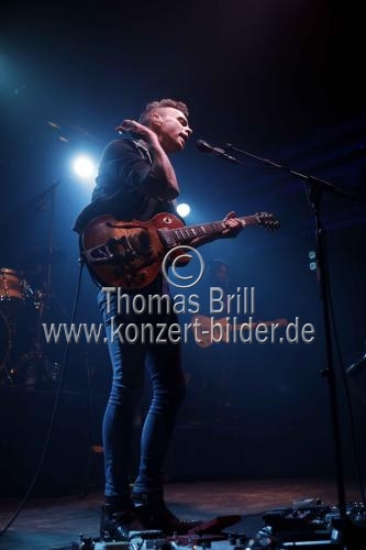 Israelischer Folk-Rock-Musiker Asaf Avidan gastiert mit seiner Band auf seiner 