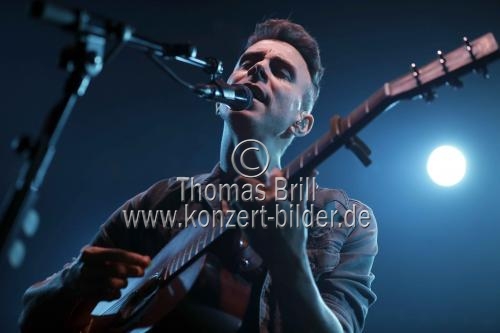 Israelischer Folk-Rock-Musiker Asaf Avidan gastiert mit seiner Band auf seiner 