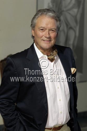 Deutsche Ex-Eiskunstläufer Hans-Jürgen Bäumler zu Gast in der ARD Glamoursoap 