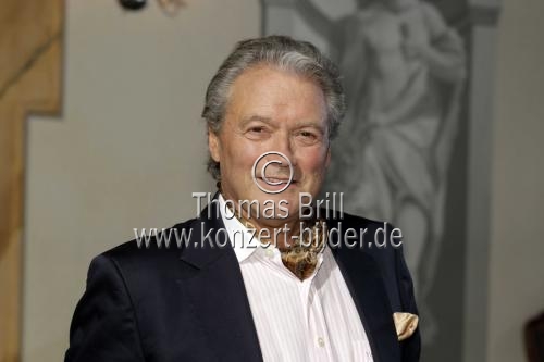 Deutsche Ex-Eiskunstläufer Hans-Jürgen Bäumler zu Gast in der ARD Glamoursoap 