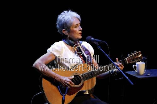 Amerikanische Folk-Sängerin Joan Baez gastiert auf ihrer 