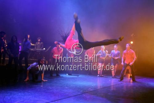 Cubanische Tanz- und Musikshow Ballet Revolución gastiert im Rahmen des 25. Kölner Sommerfestivals vom 10. bis 15. Juli 2012 in der Philharmonie Köln (&copy; Thomas Brill)