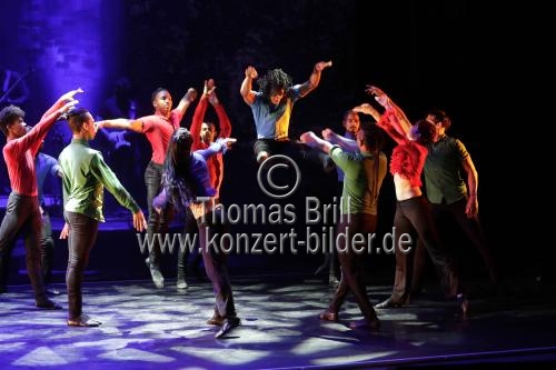 Cubanische Tanz- und Musikshow Ballet Revolución gastiert im Rahmen des 29. Kölner Sommerfestivals vom vom 12. bis 24. Juli sowie vom 02. bis 07. August 2016 in der Philharmonie Köln (&copy; Thomas Brill)