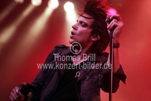 Amerikanischer Sänger Alexander Max Band gastiert auf seiner 