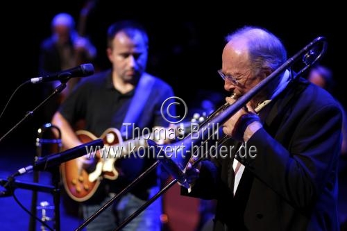 Britischer Posaunist Chris Barber gastiert mit der Big Jazz and Blues Band in der Philharmonie Köln (&copy; Thomas Brill)
