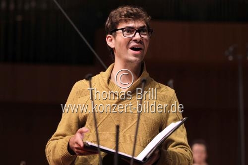 Rumänische Countertenor Valer Barna-Sabadus gastiert in Begleitung des Ensembles L’arte del mondo unter der Leitung des deutschen Dirigenten Werner Ehrhardt im Klaus-von-Bismarck-Saal Köln (© Thomas Brill)