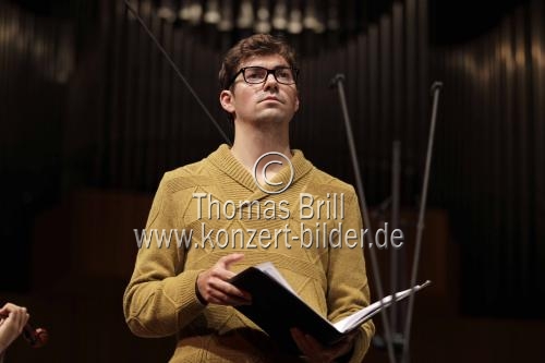 Rumänische Countertenor Valer Barna-Sabadus gastiert in Begleitung des Ensembles L’arte del mondo unter der Leitung des deutschen Dirigenten Werner Ehrhardt im Klaus-von-Bismarck-Saal Köln (© Thomas Brill)