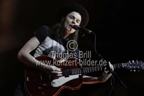 Englischer Singer-Songwriter James Bay gastiert auf seiner 