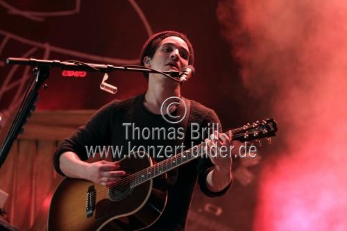 Englischer Singer-Songwriter James Bay gastiert auf seiner 