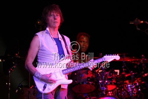 Britischer Rock-Gitarrist Jeff Beck gastiert mit seiner Band auf seiner 