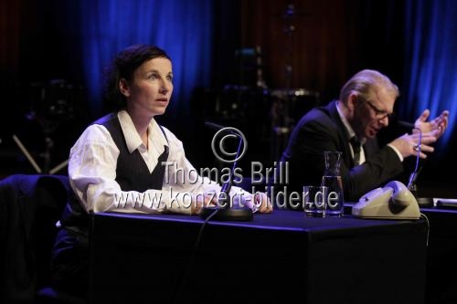 Jrg Thadeusz, Meret Becker und Ben Becker sowie Annette Marquard bei der grosse lit.COLOGNE Gala in der Philharmonie Kln (© Thomas Brill)