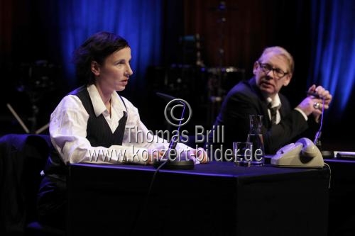 Jrg Thadeusz, Meret Becker und Ben Becker sowie Annette Marquard bei der grosse lit.COLOGNE Gala in der Philharmonie Kln (© Thomas Brill)