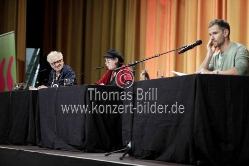 Deutsche Schauspielerin Katharina Thalbach und der deutsche Musiker Bela B. lesen aus 