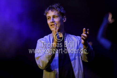Deutsche Singer-Songwriter Tim Bendzko gastiert auf seiner 