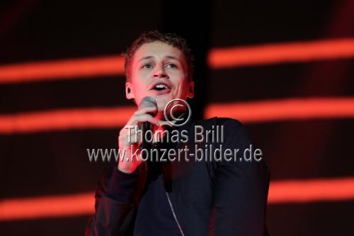 Deutsche Singer-Songwriter Tim Bendzko gastiert auf seiner 
