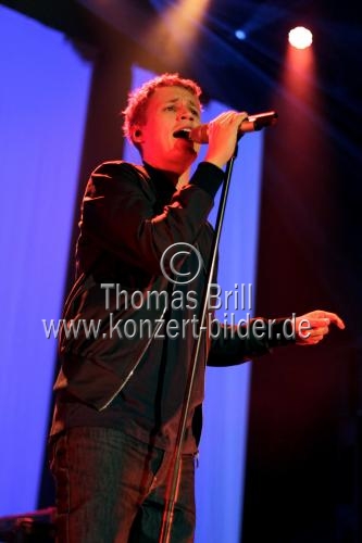 Deutsche Singer-Songwriter Tim Bendzko gastiert auf seiner 