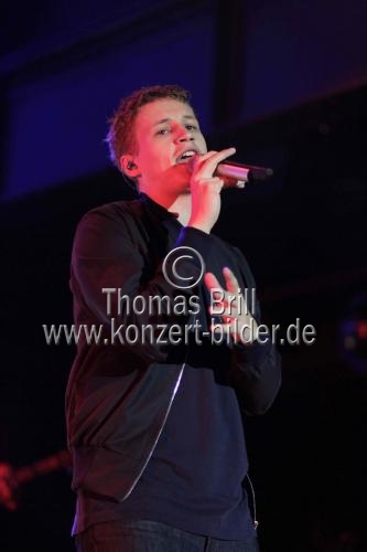 Deutsche Singer-Songwriter Tim Bendzko gastiert auf seiner 