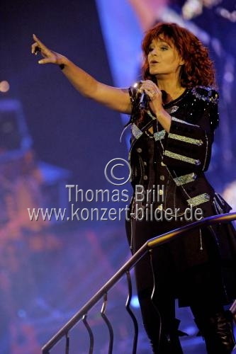 Deutsche Schlagersängerin Andrea Berg gastiert auf ihrer 