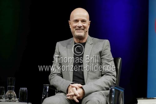 Deutsche Schauspieler Christian Berkel im Gespräch mit der deutschen Journalistin Randi Crott über seinen neuen Roman 