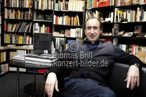 Kölner Buchhändler Klaus Bittner in den Räumen der Buchhandlung Klaus Bittner Köln (&copy; Thomas Brill)