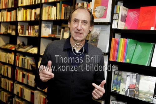Kölner Buchhändler Klaus Bittner in den Räumen der Buchhandlung Klaus Bittner Köln (© Thomas Brill)