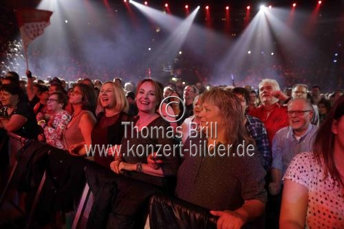 Kölnische Mundartgruppe Bläck Fööss feiern am 31. Dezember 2017 zum 19.-ten mal Silvester in der Lanxess-Arena Köln (&copy; Thomas Brill)
