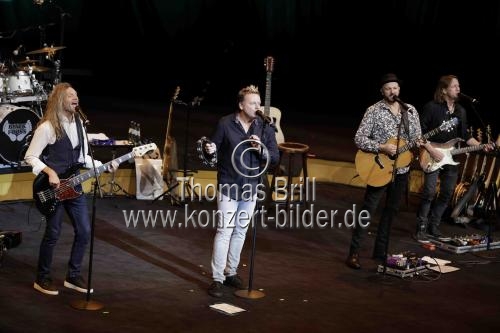 Kölnische Mundartgruppe Bläck Fööss gastiert mit ihrem Bläck Fööss Konzert 2024 in der Kölner Philharmonie (&copy; Thomas Brill)