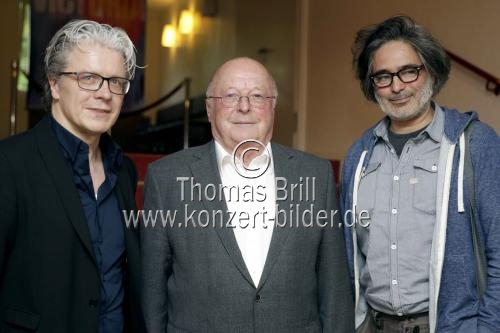 Deutsche Politiker Norbert Blüm und der deutsche Filmemacher Ravi Karmalker präsentieren des Film „Im Auftrag meiner Enkel – Norbert Blüm erkundet die Zukunft“ im Odeon Theater, Köln (© Thomas Brill)