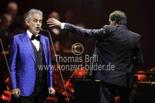 Italienische Tenor Andrea Bocelli gastiert auf seiner 
