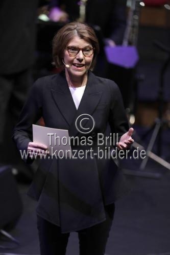 Bettina Böttinger, Katja Riemann, Martin Wuttke und Fay Claassen gastieren bei der lit.COLOGNE Gala in der Philharmonie Köln (&copy; Thomas Brill)