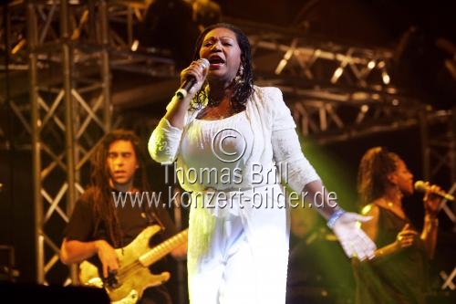Boney M. Leadsängerin Liz Mitchell gastiert mit ihrer Show 