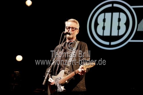 Britischer Singer-Songwriter Billy Bragg gastiert auf seiner 