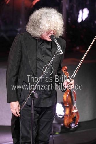 Italienische Musiker Angelo Branduardi gastiert mit seiner Band auf seiner 