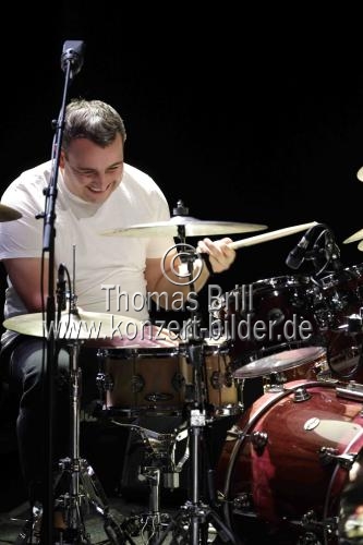 Deutsche Jazzmusiker Till Brönner gastiert mit seiner Band auf seiner 