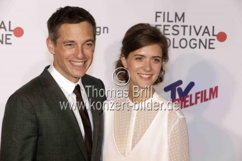 Deutsche Schauspieler Volker Bruch und Liv Lisa Fries vor der Premiere des Films 