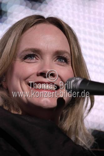 Norwegische Liedermacherin Ane Brun gastiert als Vorgruppe und Duetpartnerin des englischen Musikers Peter Gabriel auf dessen 