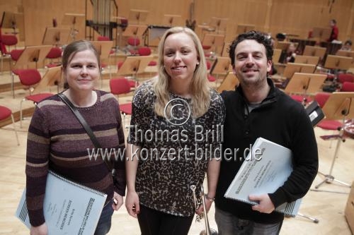 Norwegische Trompeterin Tine Thing Helseth begleitet das Gürzenich-Orchester Köln unter der Leitung des amerikanischen Dirigenten James Gaffigan in der Philharmonie Köln (&copy; Thomas Brill)