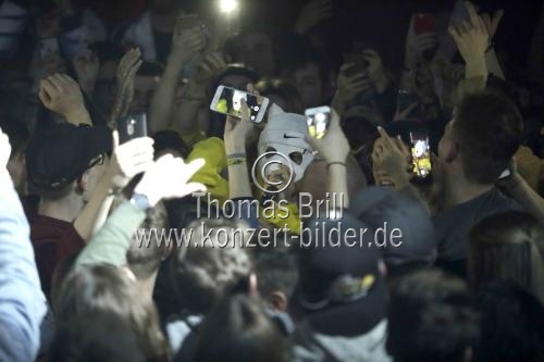 Deutscher Rapper Cro gastiert auf seiner 