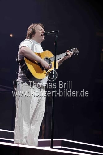 Schottischer Sänger Lewis Capaldi gastiert auf seiner 
