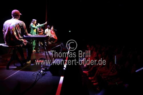 Deutsche Sängerin Yvonne Catterfeld gastiert auf ihrer 